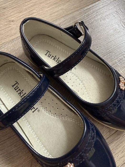 Продаю детские синие туфли на девочку, 28 размер