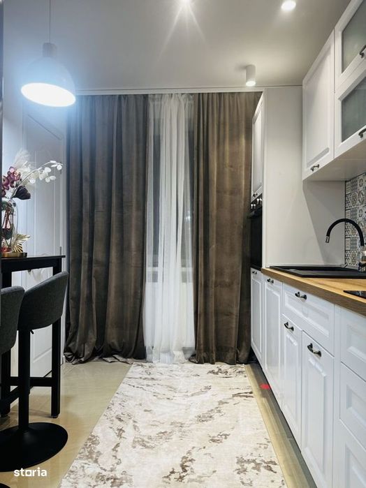 cv 146 P.Dulfu, 3 camere decomandat, 2 bai, 2 balcoane