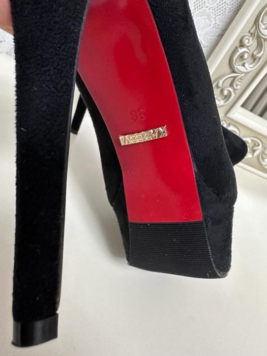 Продаю босоножки