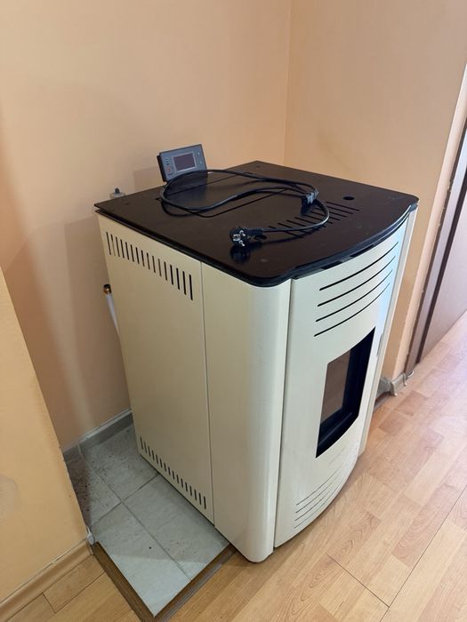 Пелетна камина Prety 11kw