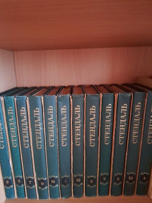 Продам книги в томах