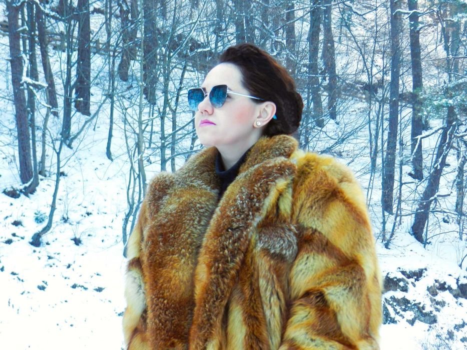 ELEGANTA SLAVA! Opulenta haina din blana de vulpe roscata degrade .