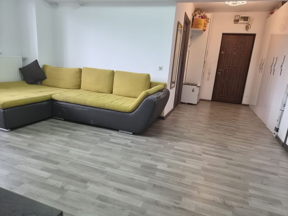 Proprietar, vand ap. 2Camere Stradal cu vedere pe spate, Orientare SudEst