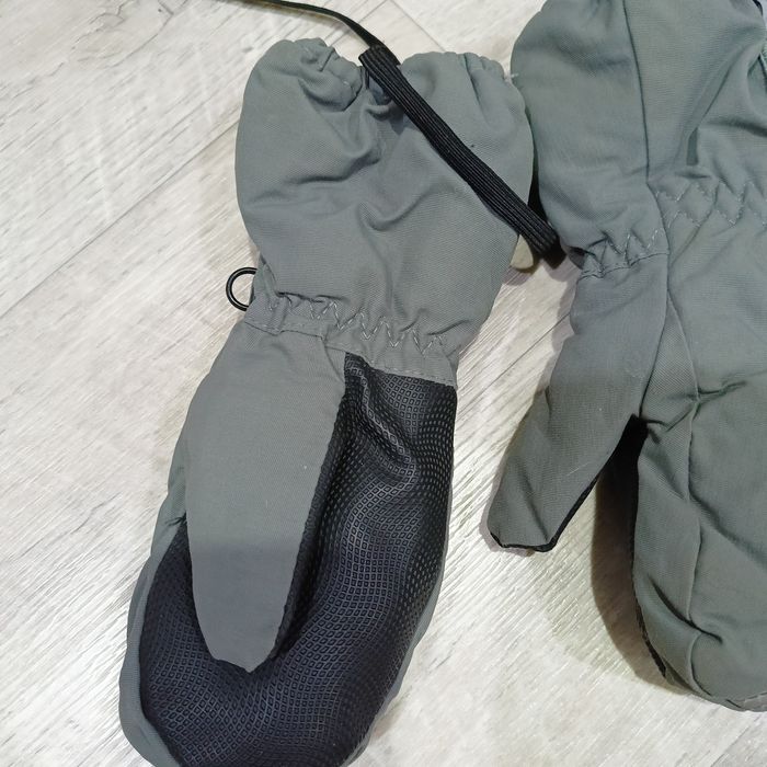 Варежки детские непромокаемые