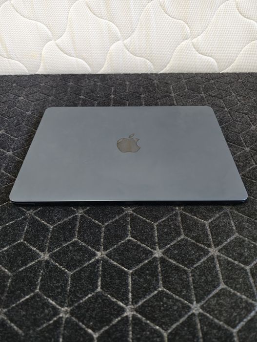MacBook Air M2 8/256 85% Midnight