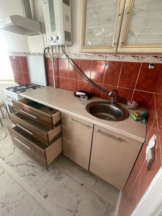 Кухонный гарнитур продам