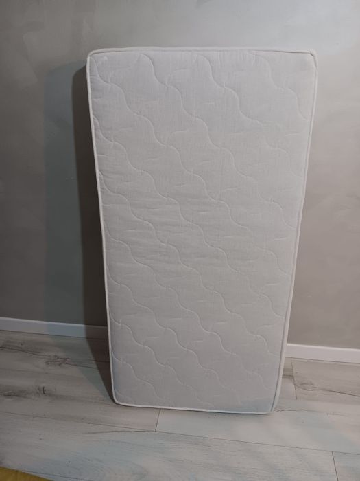 Pătuț bebe lemn cu saltea de cocos inclusă