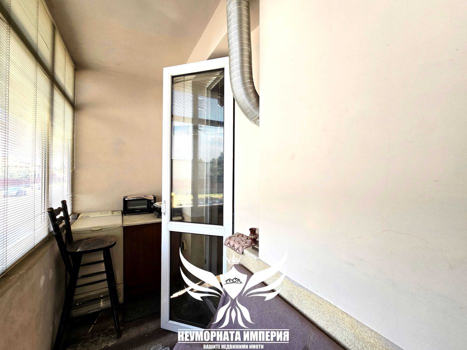 Продавам тристаен апартамент 108кв.м. на първи етаж в Асеновград, кв.Зъбче