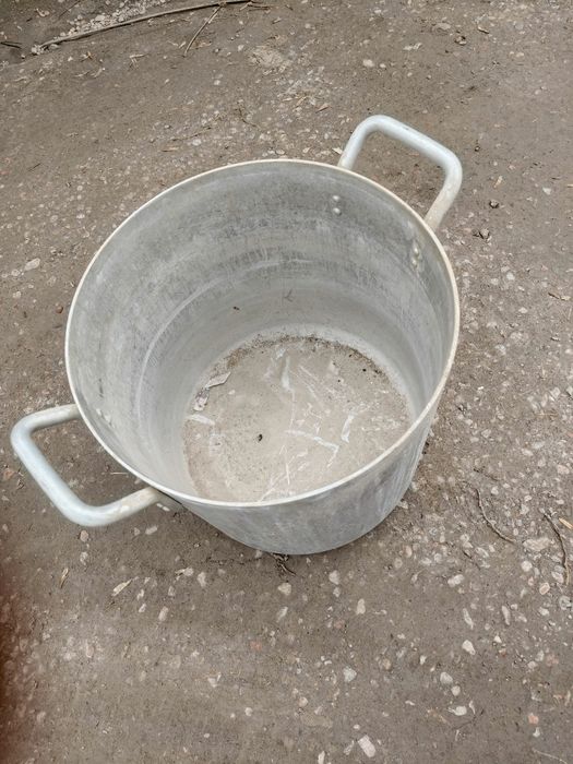 Продаётся алюминевая кастрюля 30л.СССР толстостенная