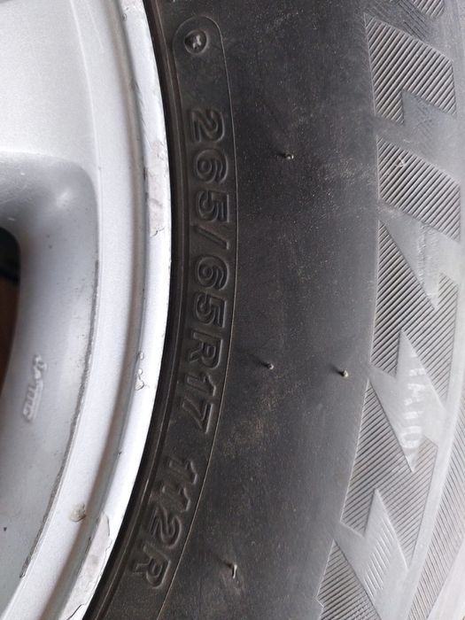 Продам шины Bridgestone Blizzak с диской 265/65/17