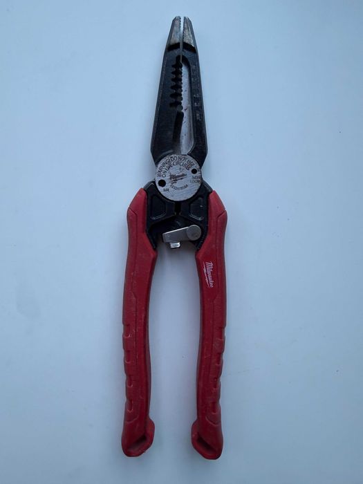 Eлектротехнически клещи за сваляне на изолация Milwaukee 230,0.75-6мм