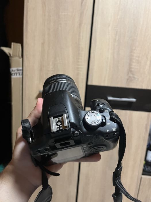Dslr Canon eos500d + canon ef-s zoom lens