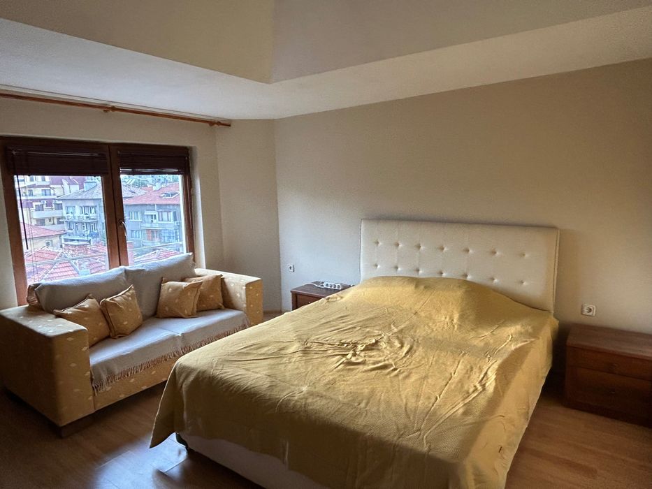 Дава се под наем Двустаен апартамент в Хасково, Център - 68 кв.м за 70000 € - Снимка #2