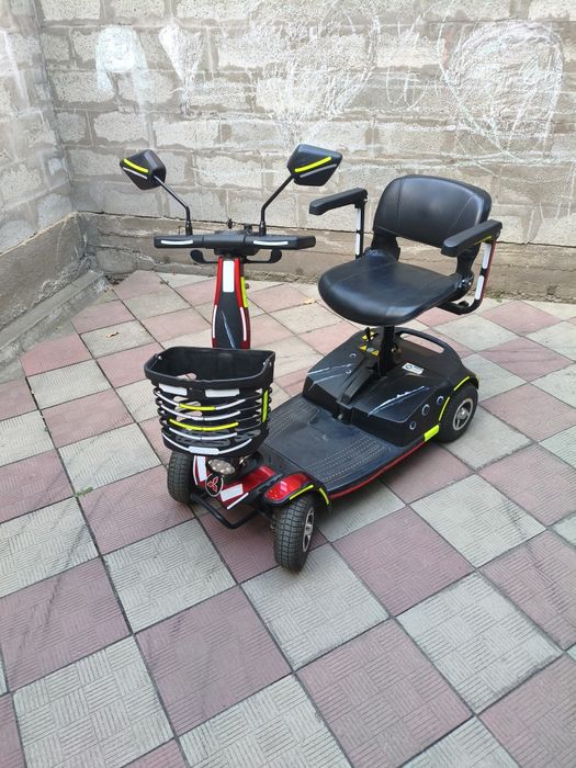 Продам электро скутер 4 колесный