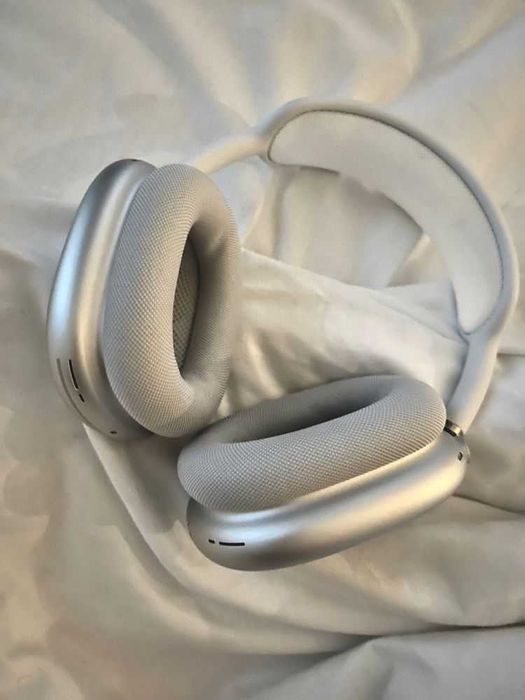 AirPods Max Gen 1