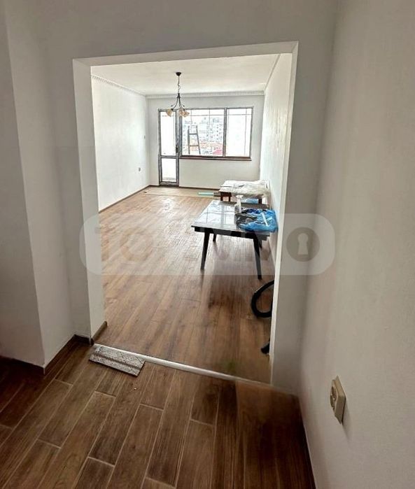 Продава се Тристаен апартамент в Варна, Цветен квартал - 85 кв.м за 1705 €/кв.м - Снимка #3