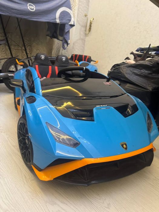 Ferrari 2 ta sotiladi  bolalar uchun