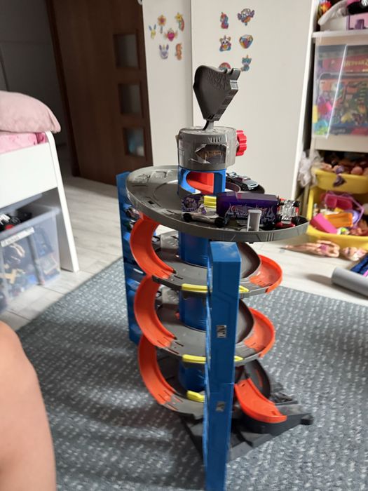 Mega Garage Hot Whells Parcare