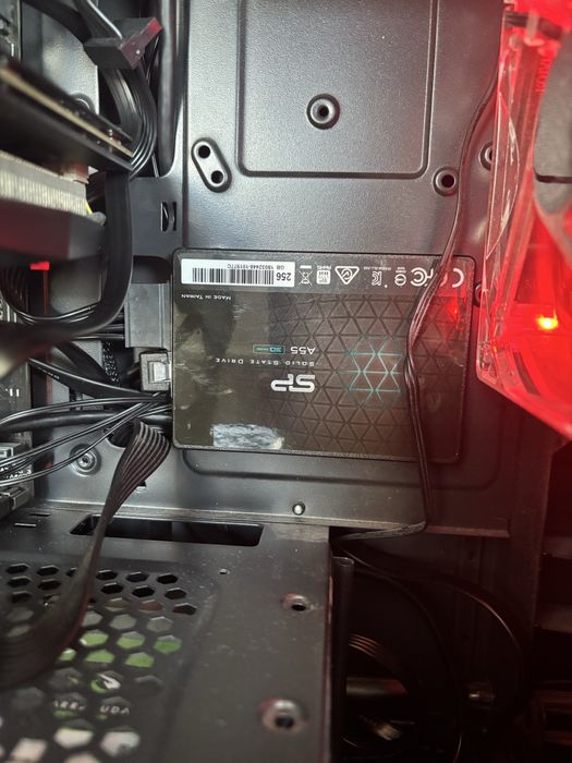 Гейминг настолен компютър PC– i7‑7700K / RX 580 / 16GB RAM / SSD