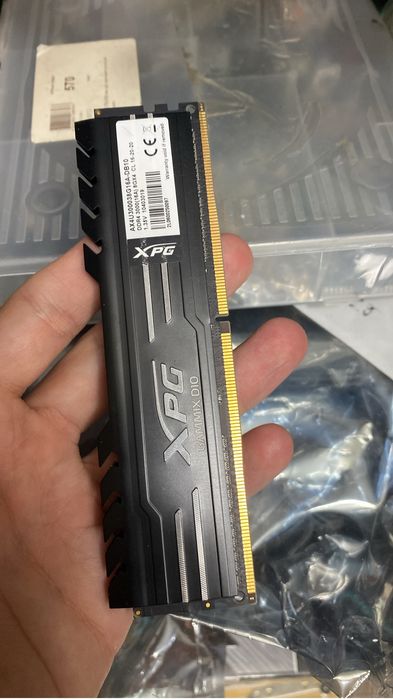 Оперативная память XPG 8GB DDR4