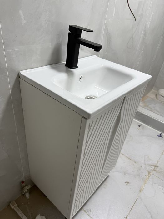 Раковина новый Без смесителя