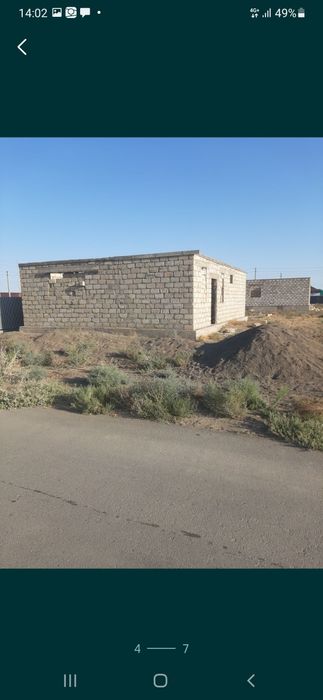 Участок с недостроенной времянкой