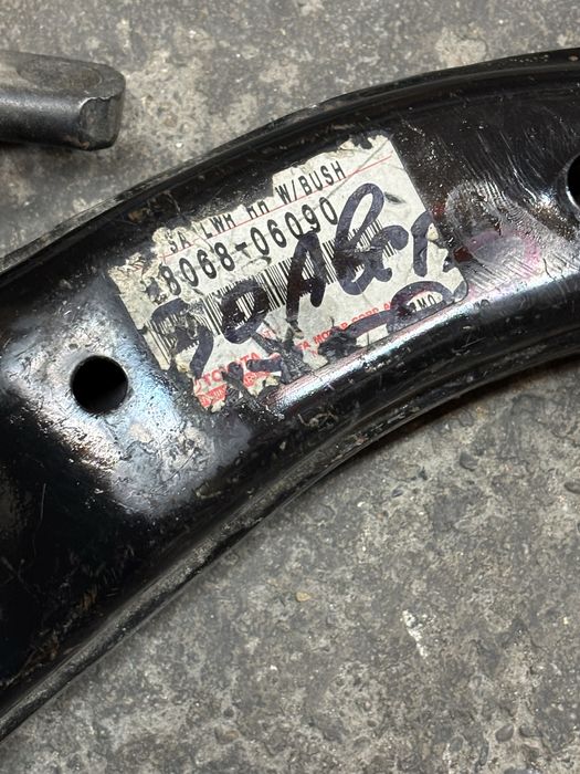 Рычаг передний правый камри 30 араб