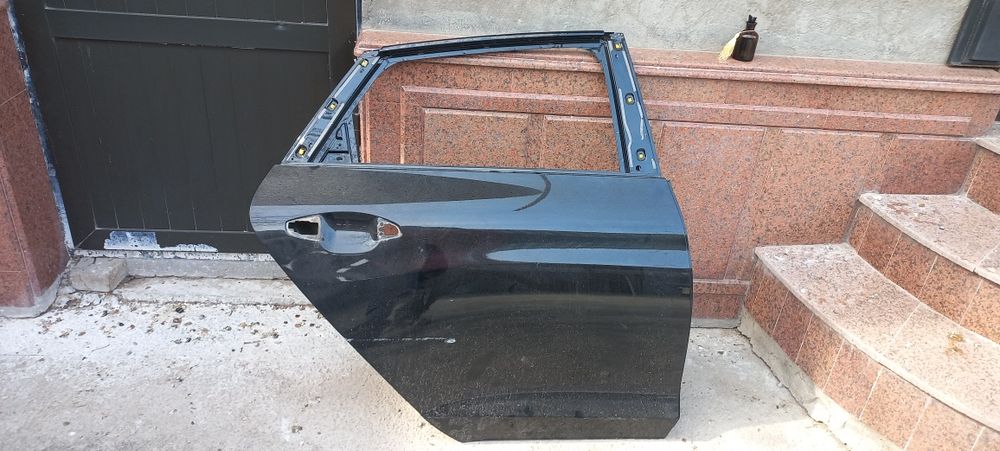 Кия к5 задни дверь правая
