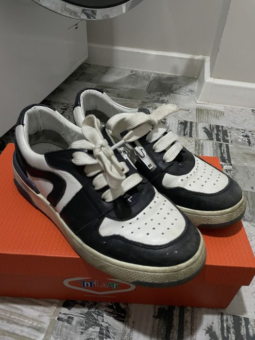 Детские кроссовки