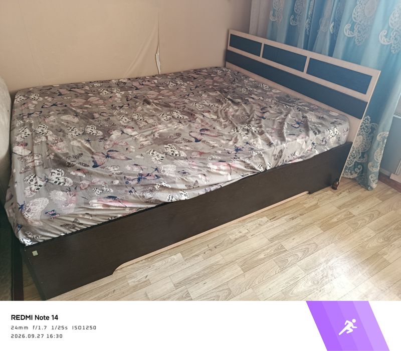 Кровать большая двухместная