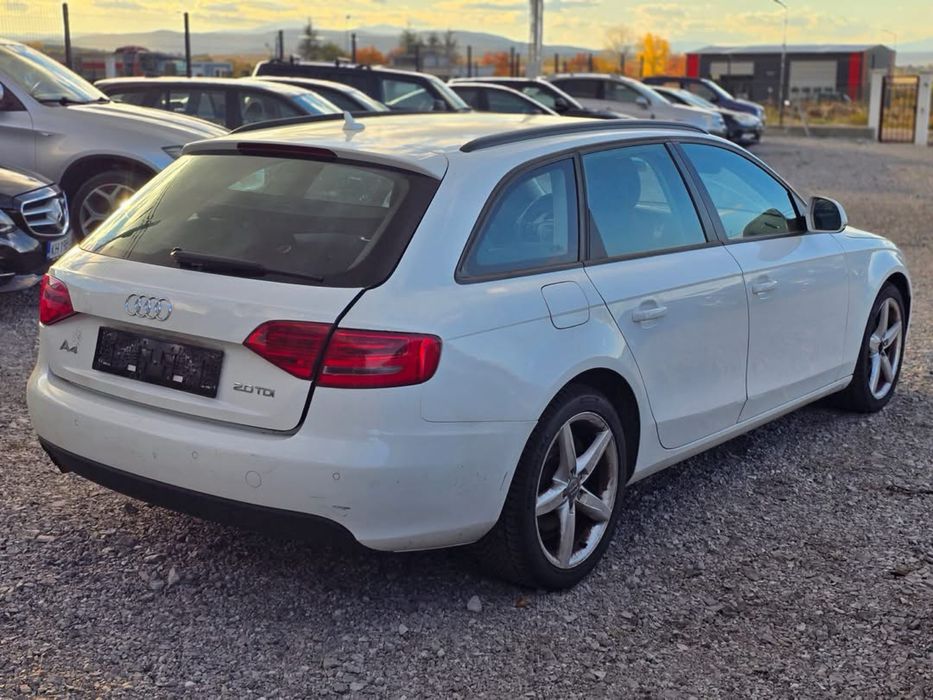 Audi a4 2.0tdi 143k 2010г автоматик.