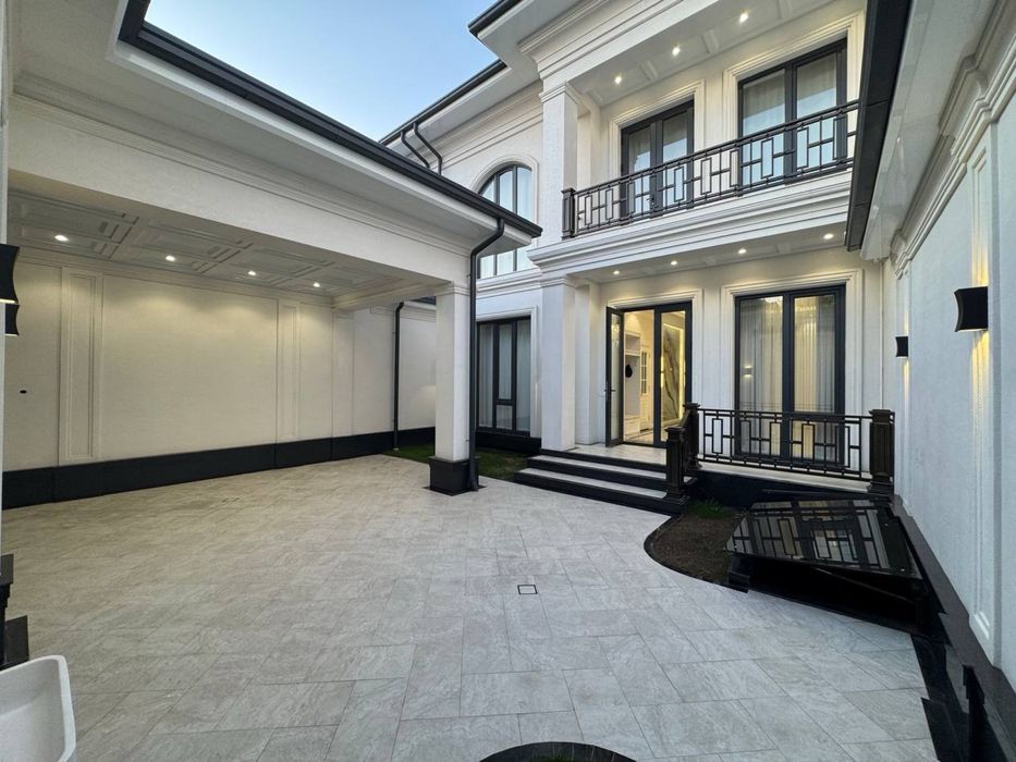 Ор-р: Центр Луначарский Продается Новый Евро дом 3,2.соток 550м2 7.ком