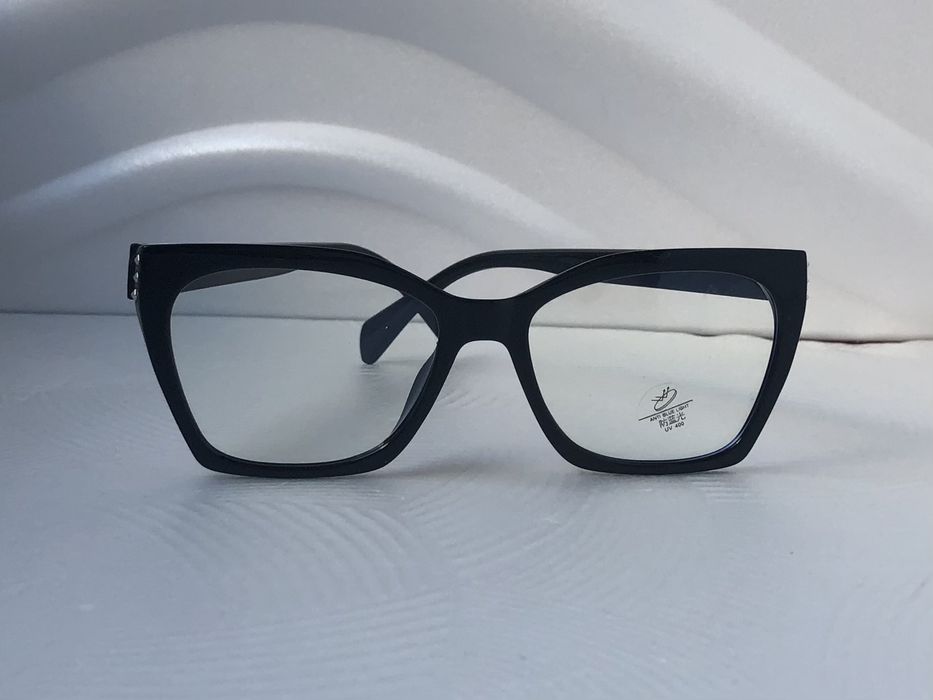 Прозрачни дамски очила за компютър