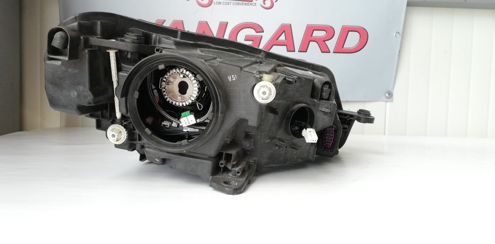 2 броя ляв фар Skoda Superb 3 (2015-2024)