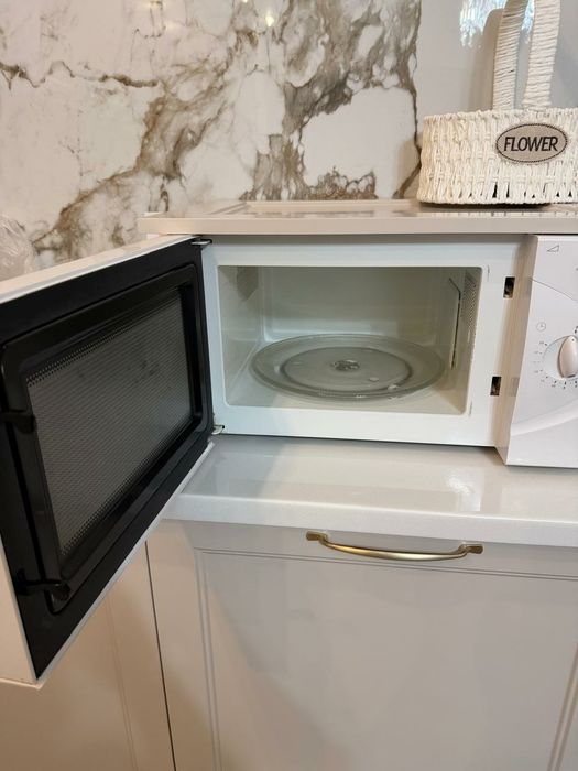 Продам микроволновку Samsung