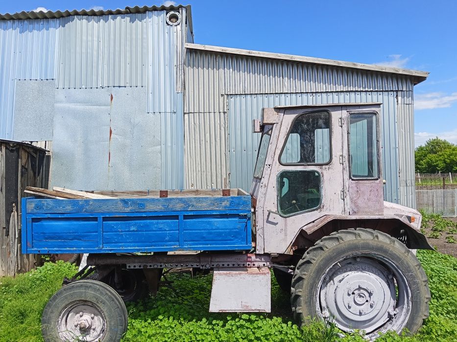 Продам трактор 550000
