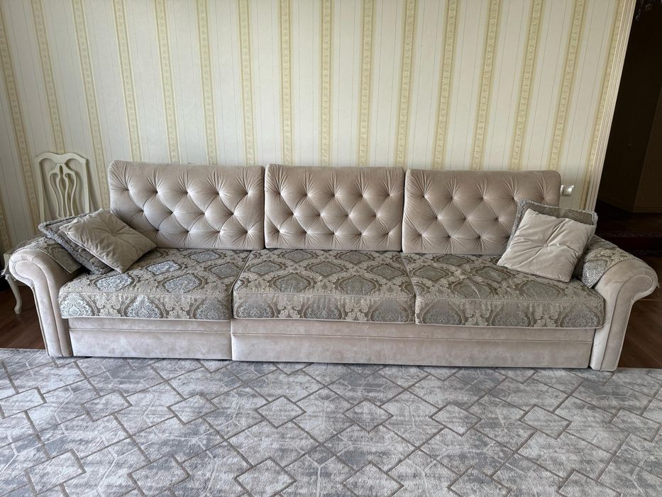 Продам хороший диван Apriori