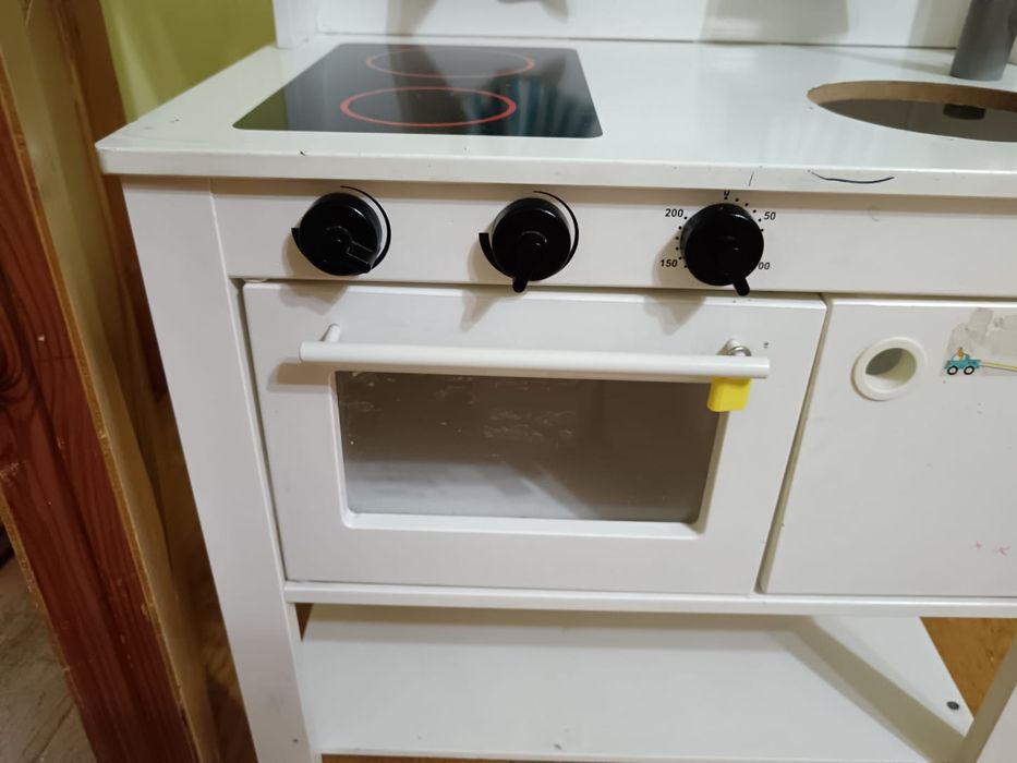 Bucatarie de lemn pentru copii