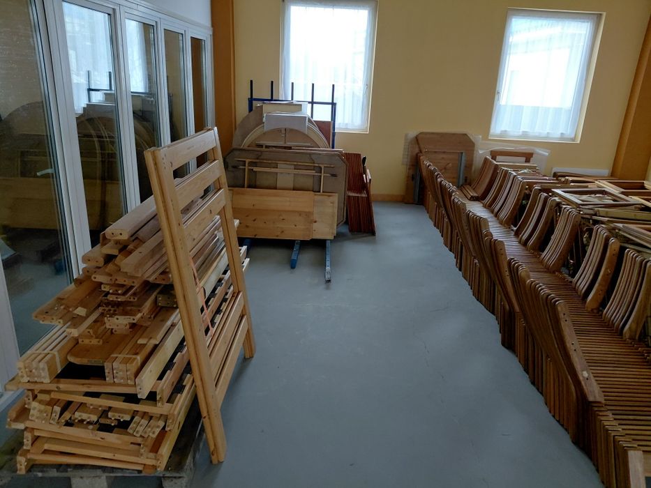 Vând blaturi ieftine pentru mese și componente pentru scaune, incomple