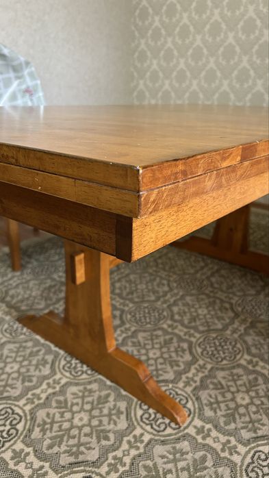 Стол обеденный и 6 стульев