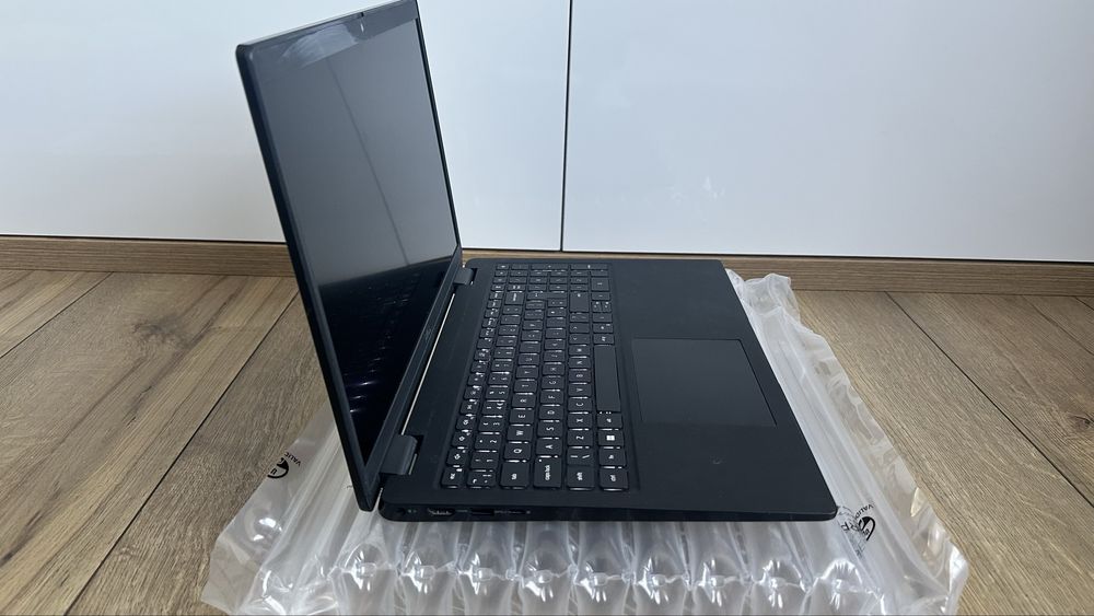 Лаптоп Dell Latitude 3520 FHD 15.6” Intel i5-1135G7 8GB RAM 256GB SSD / MS Office 2011 Pro Plus