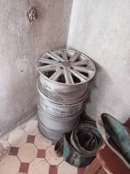 Продам R15 4 диска