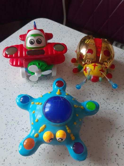 Продам игрушки музыкальные