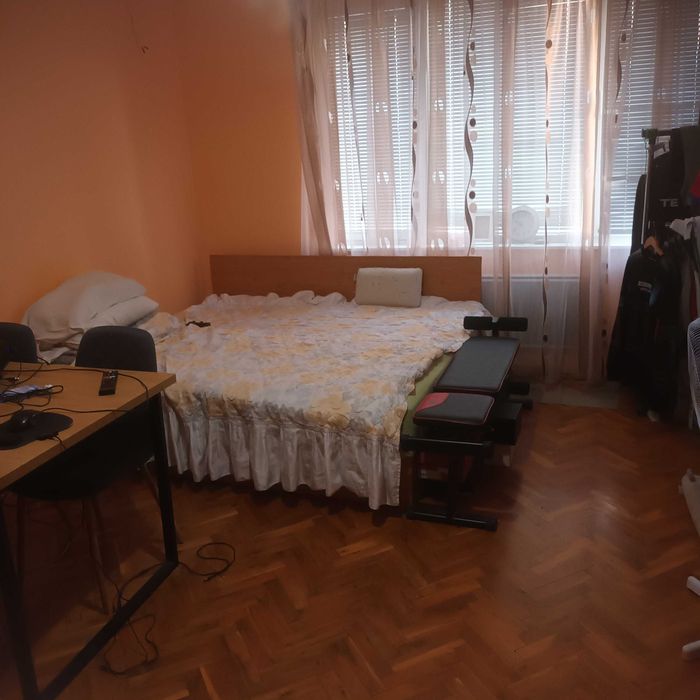 продавам апартамент