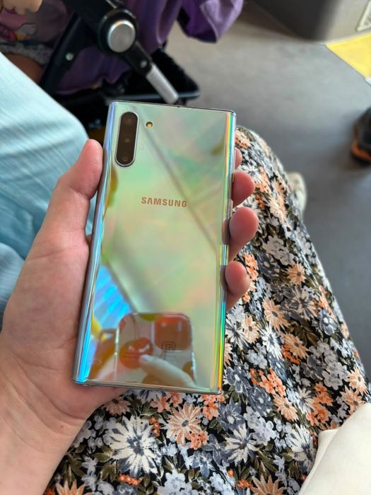 Продам либо обмен самсунг нот 10