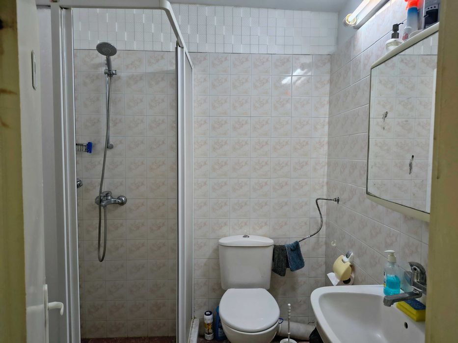 Дава се под наем Тристаен апартамент в Силистра, Изток - 100 кв.м за 229.5 € - Снимка #2