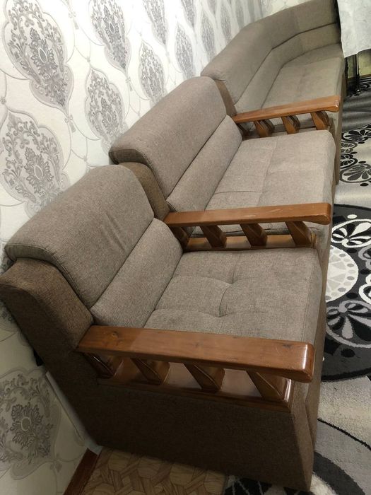 Уголок сотилади б/у