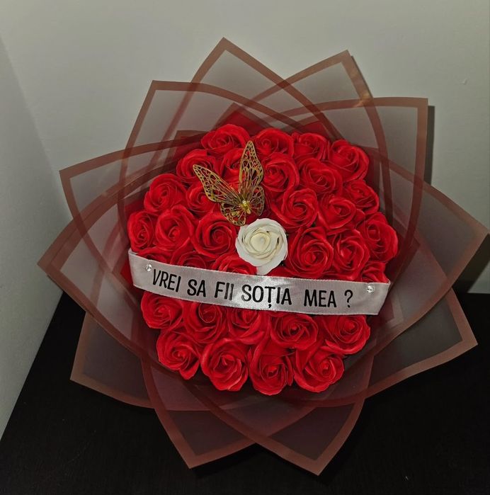 Cadou care nu se ofilește – buchete de flori din săpun personalizate