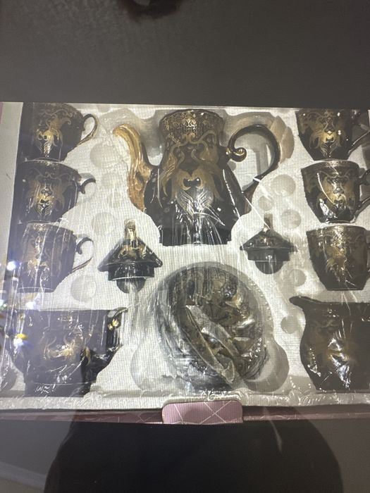 Чайный сервиз на  6 персон