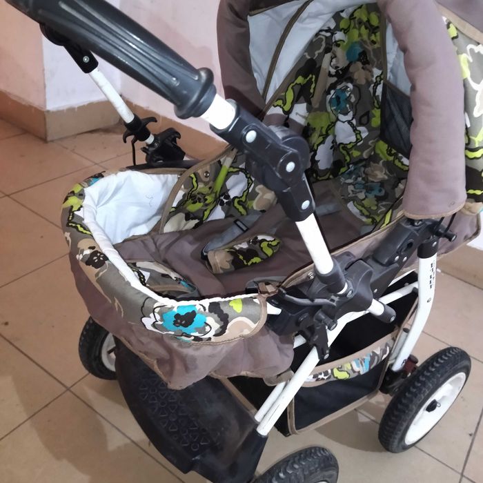 Продам детскую коляску